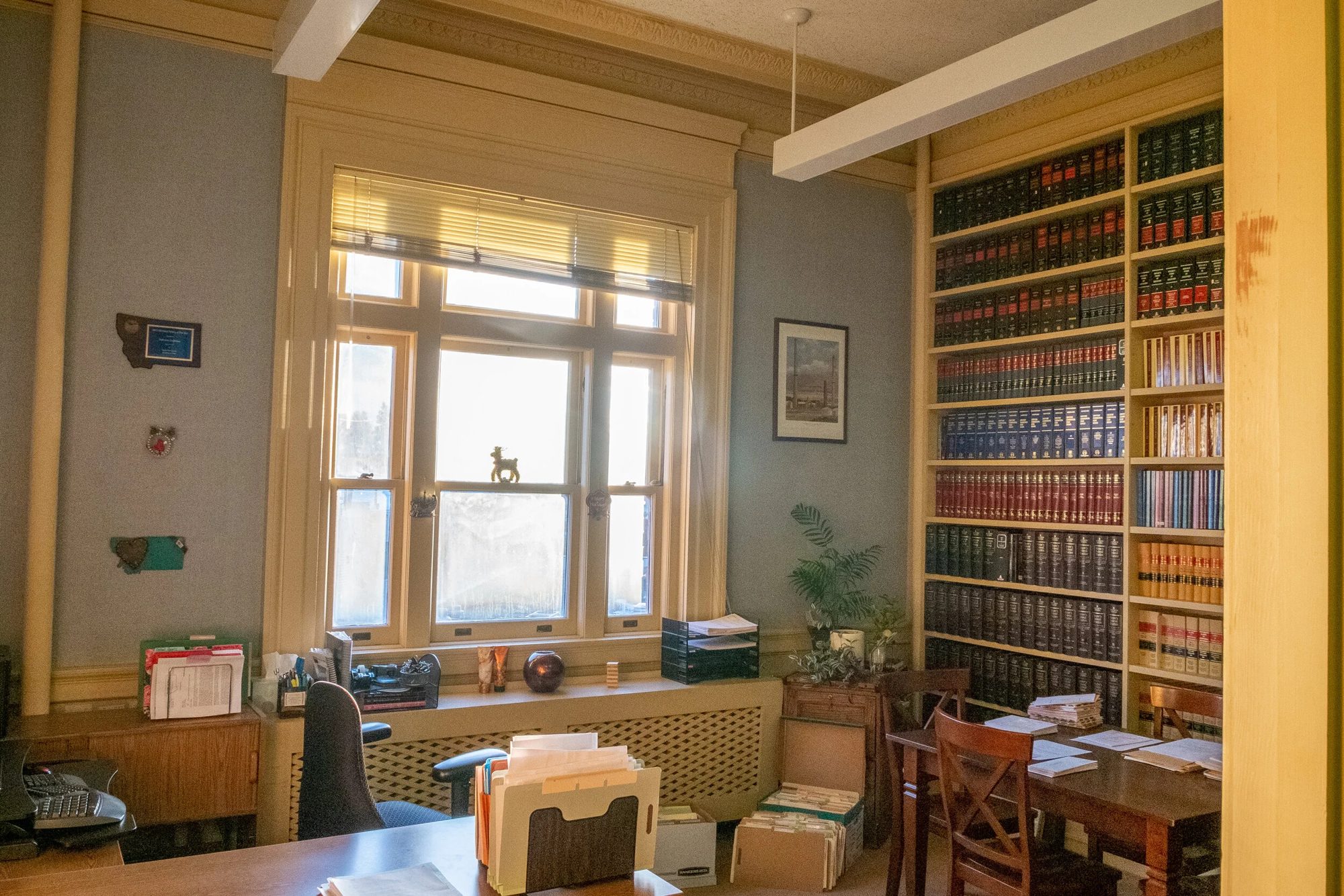 Office interior in Suite 401